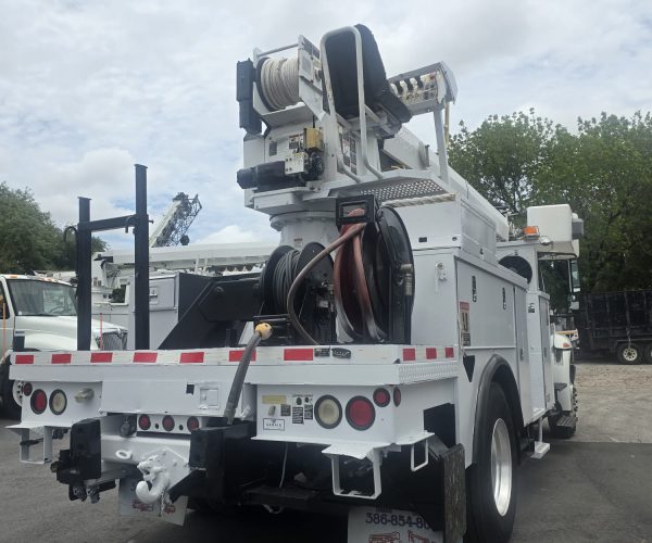 2009 INTERNATIONAL ALTEC DM47-TR DIGGER DERRICK & 003