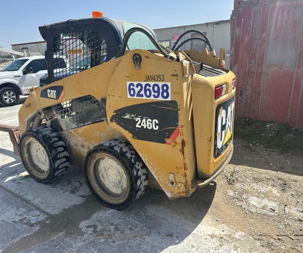 2010 CATERPILLAR 246C SKID STEER WITH BUCKET AND UNICORN FORK 006