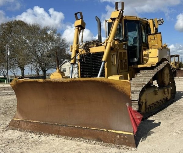2010 CATERPILLAR D6T XL ENCLOSED CAB 002