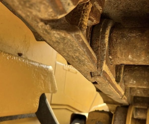 2010 CATERPILLAR D6T XL ENCLOSED CAB 010