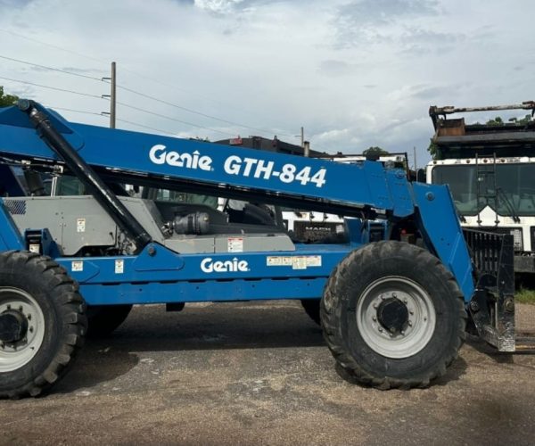 2010 GENIE GTH-844 TELEHANDLER 8,000 LBS CAPACITY 44 FT LIFT 002