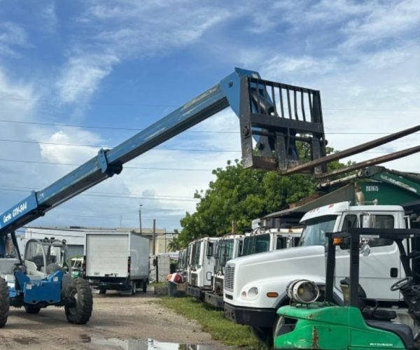 2010 GENIE GTH-844 TELEHANDLER 8,000 LBS CAPACITY 44 FT LIFT 005