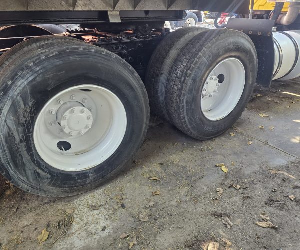 2010 INTERNATIONAL DAY CAB TANDEM AXLE W WET LINE KIT & HILL 006