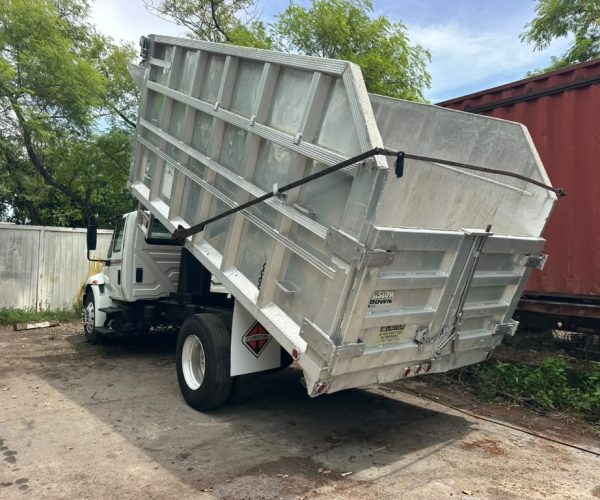 2010 INTERNATIONAL SINGLE AXLE LANDSCAPE DUMP TRUCK 005