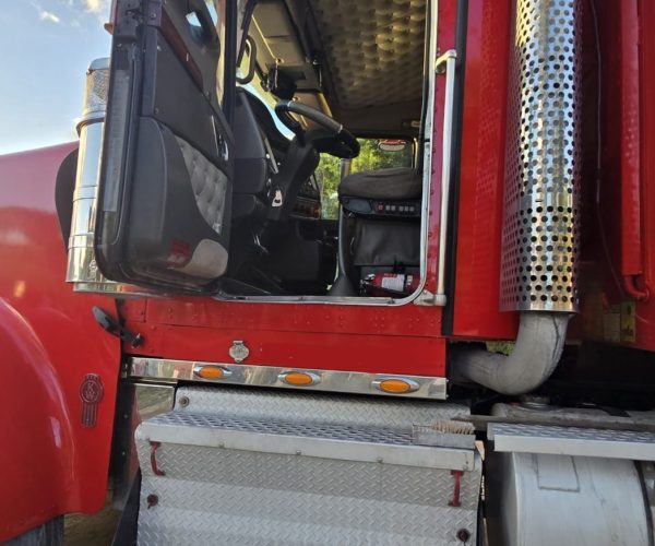 2010 KENWORTH W900 DUMP TRUCK TRI-AXLE 004