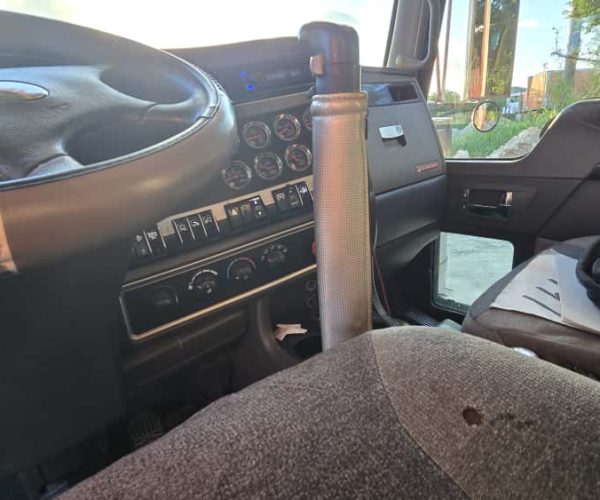 2010 KENWORTH W900 DUMP TRUCK TRI-AXLE 008