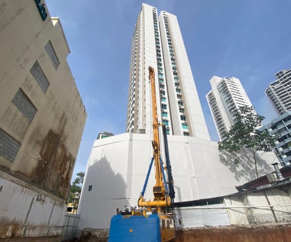 2011 BAUER BG 28 H ROTARY DRILLING RIG OPERATING WEIGHT 90 006