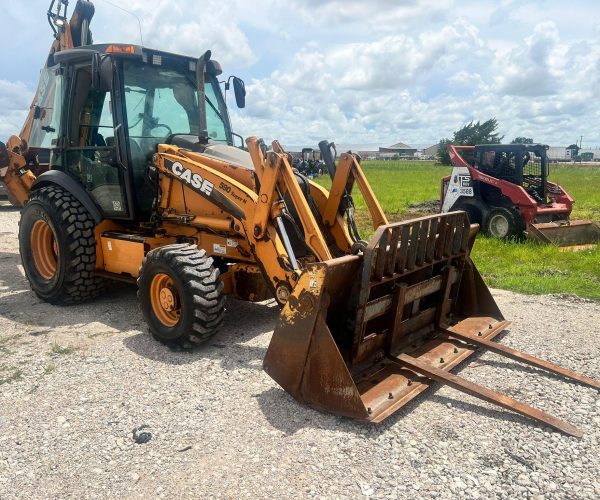 2011 CASE 590SN BACKHOE 4X4 ENCLOSED CAB WITH FORKS AND BUCKET 002