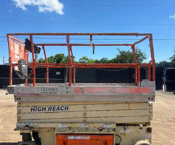 2011 JLG 3246ES ELECTRIC SCISSOR LIFT 32 FT PLATFORM HEIGHT 38 001