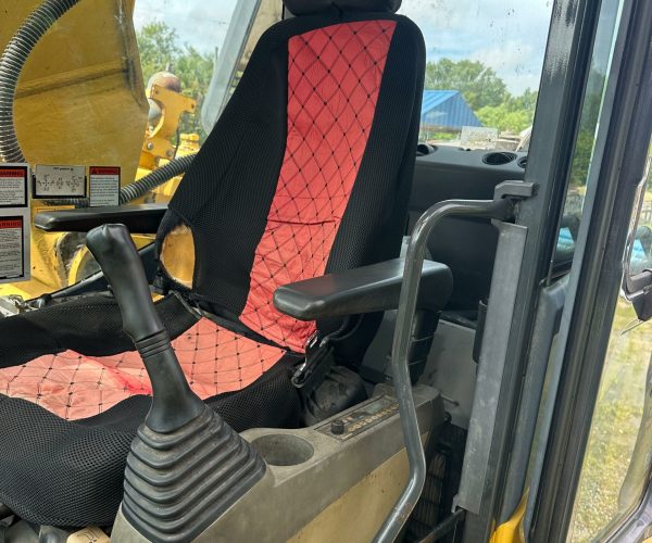 2011 KOMATSU PC200LC8 EXCAVATOR CAB AC W HAMMER LINE KIT & BUCKET 002