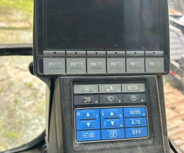 2011 KOMATSU PC200LC8 EXCAVATOR CAB AC W HAMMER LINE KIT & BUCKET 004