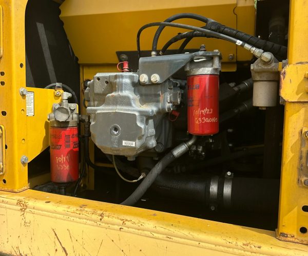 2011 KOMATSU PC200LC8 EXCAVATOR CAB AC W HAMMER LINE KIT & BUCKET 008