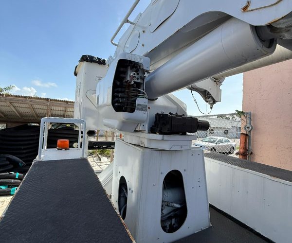 2011 TEREX DIGGER 4047 DERRICK COMMANDER 007
