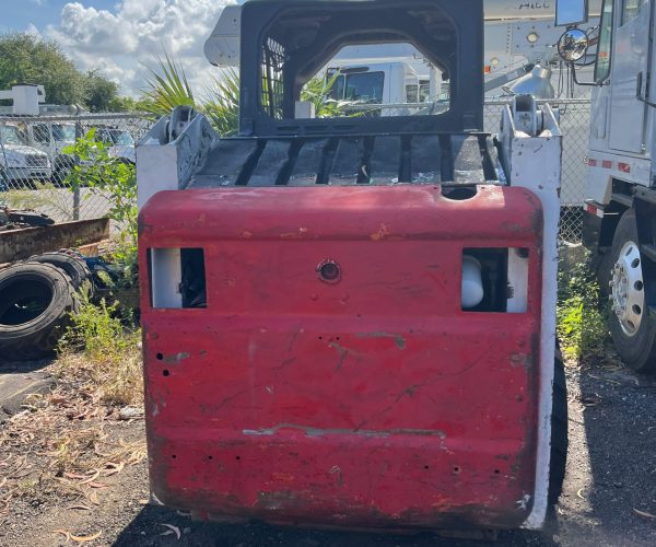 2012 BOBCAT S130 SKID STEER LOADER 003