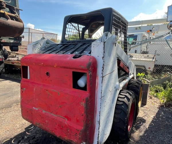 2012 BOBCAT S130 SKID STEER LOADER 004