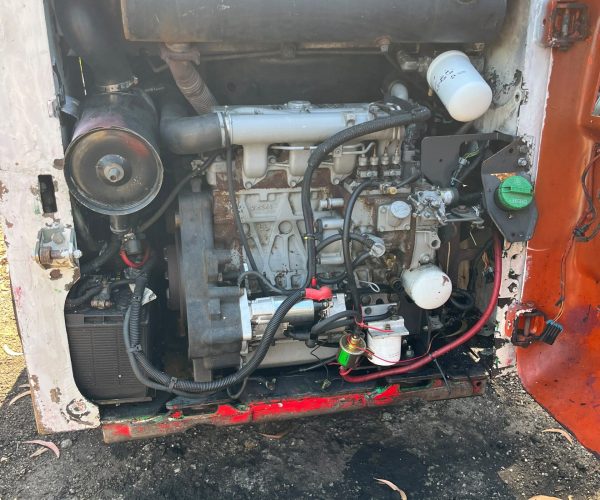 2012 BOBCAT S130 SKID STEER LOADER 006