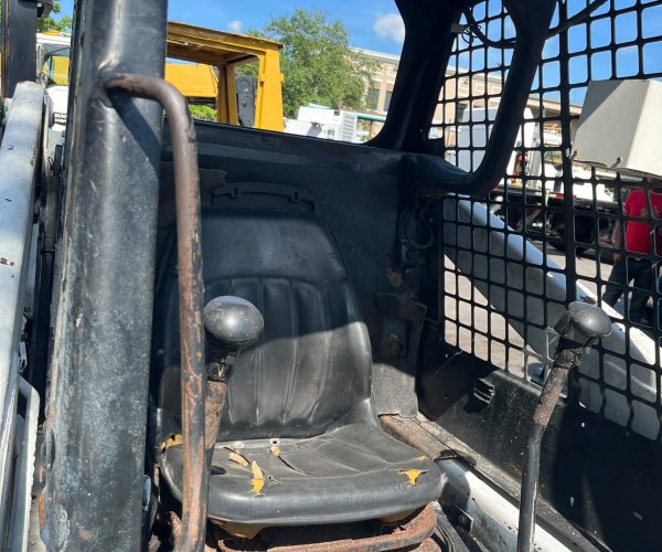 2012 BOBCAT S130 SKID STEER LOADER 007