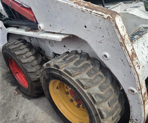 2012-BOBCAT-S130-SKID-STEER-LOADER-014