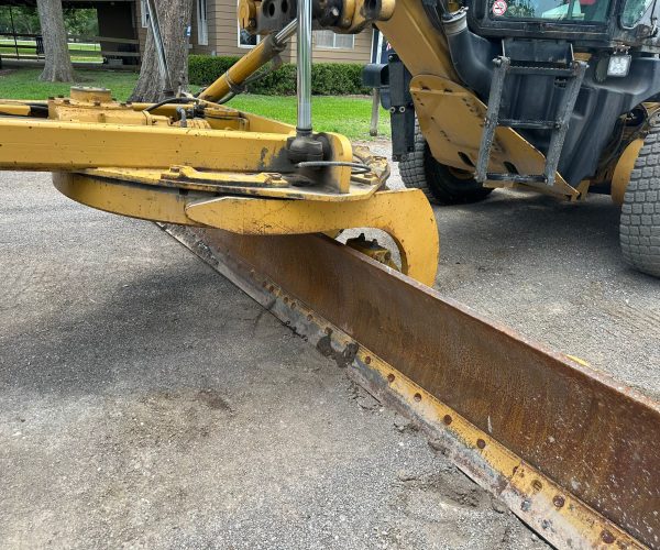 2012 CATERPILLAR 140M MOTOR GRADER CAB WHIT REAR RIPPER 016