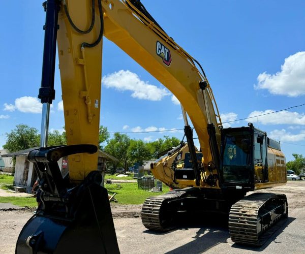 2012-CATERPILLAR-349E-L-TRACKED-EXCAVATOR-NEW-PAINT-AC-002