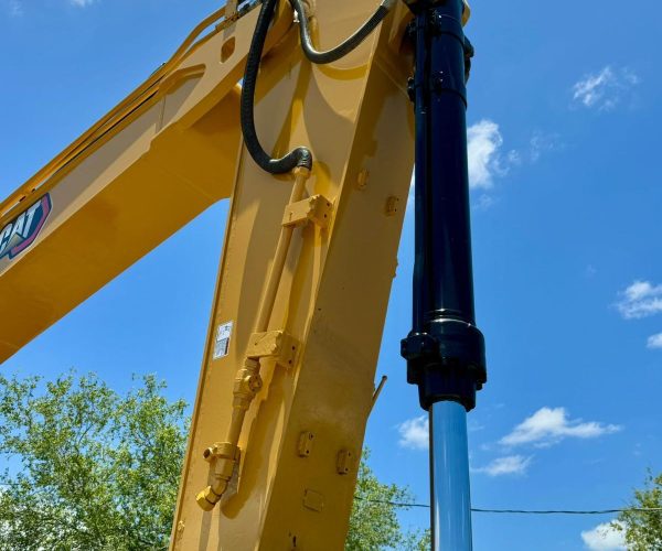 2012-CATERPILLAR-349E-L-TRACKED-EXCAVATOR-NEW-PAINT-AC-012
