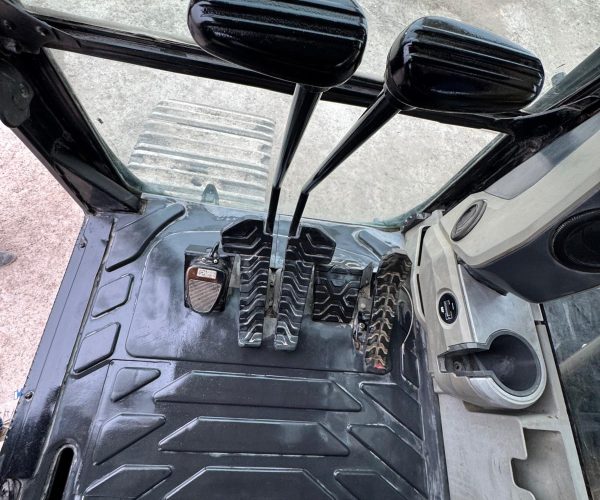 2012-CATERPILLAR-349E-L-TRACKED-EXCAVATOR-NEW-PAINT-AC-018