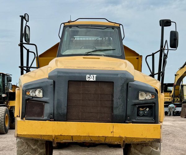 2012 CATERPILLAR ARTICULATED TRUCK 740B 002