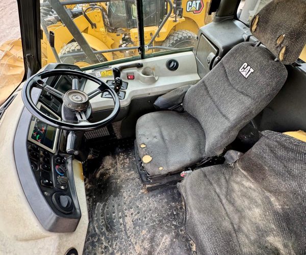 2012 CATERPILLAR ARTICULATED TRUCK 740B 007