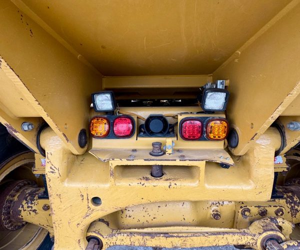 2012 CATERPILLAR ARTICULATED TRUCK 740B 016