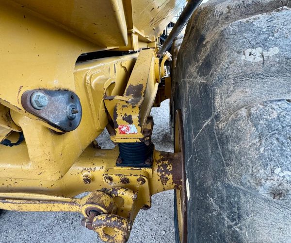 2012 CATERPILLAR ARTICULATED TRUCK 740B 018