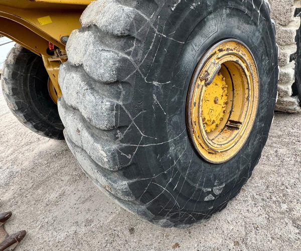 2012 CATERPILLAR ARTICULATED TRUCK 740B 019