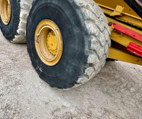 2012 CATERPILLAR ARTICULATED TRUCK 740B 020