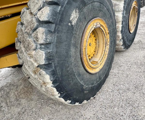 2012 CATERPILLAR ARTICULATED TRUCK 740B 023