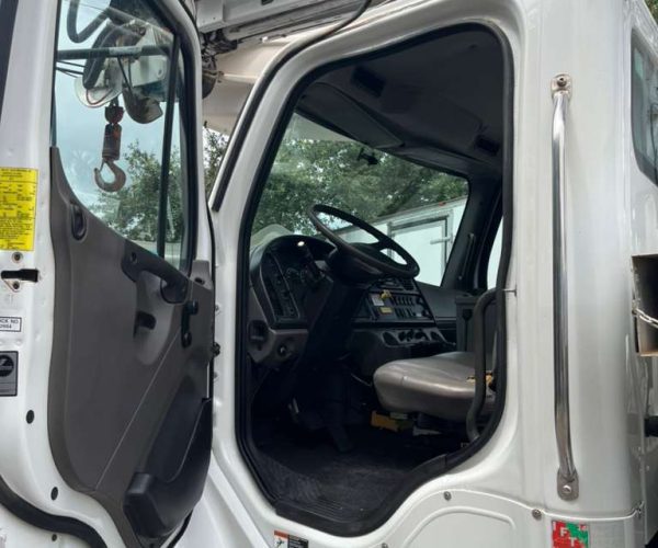 2012 FREIGHTLINER M2 106 4X4 ALTEC DM47BR DIGGER 007