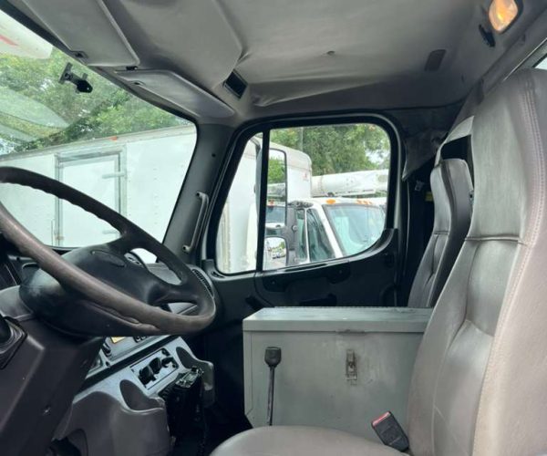 2012 FREIGHTLINER M2 106 4X4 ALTEC DM47BR DIGGER 008