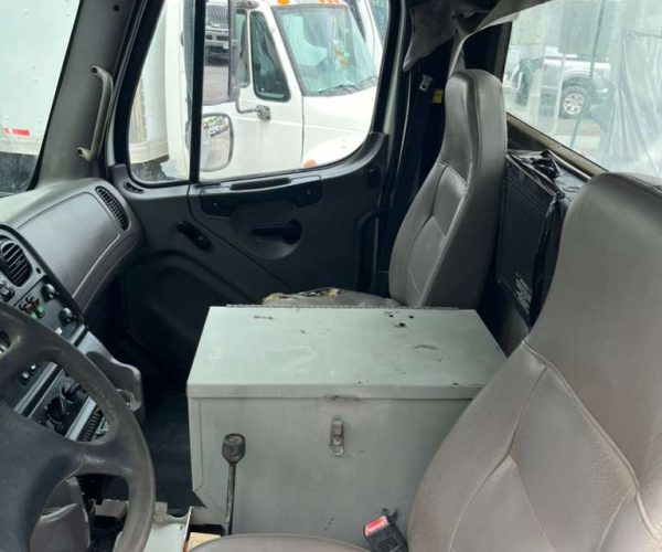 2012 FREIGHTLINER M2 106 4X4 ALTEC DM47BR DIGGER 012