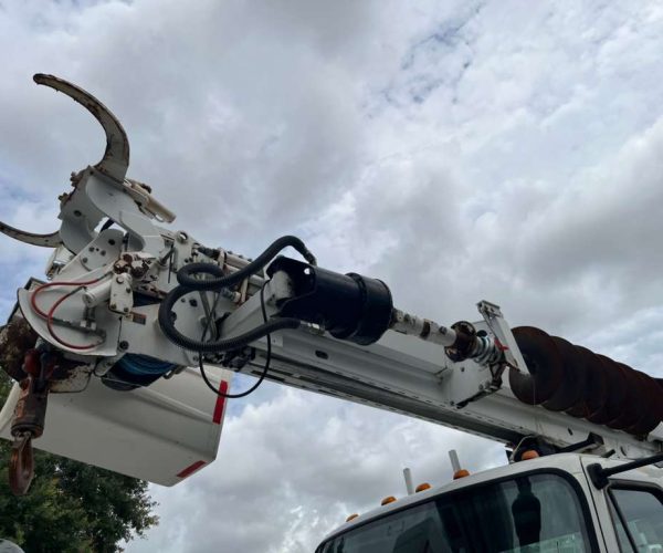 2012 FREIGHTLINER M2 106 4X4 ALTEC DM47BR DIGGER 015