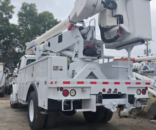 2012 FREIGHTLINER M2 BUCKET TRUCK ALTEC AL755 002