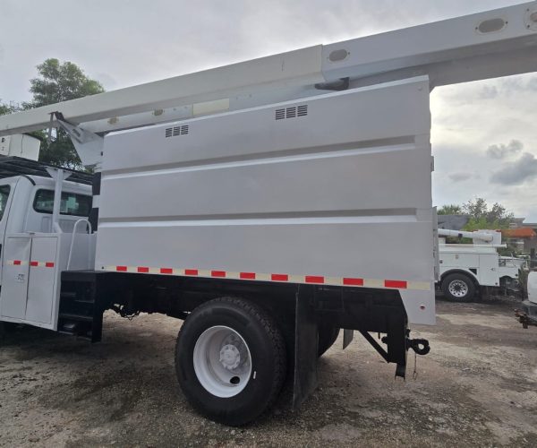 2012 FREIGHTLINER M2 CHIPPER & DUMP VERSALIFT 53FT HIGHT CUMMINS ISX ENGINE 002