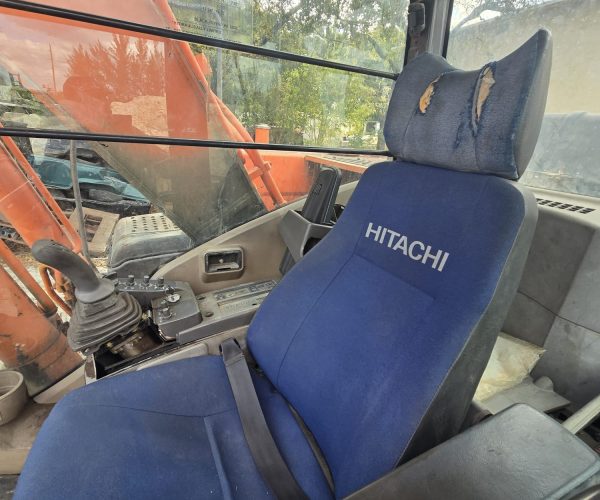 2012 HITACHI ZAXIS 240LC EXCAVATOR ENCLOSED CAB 010