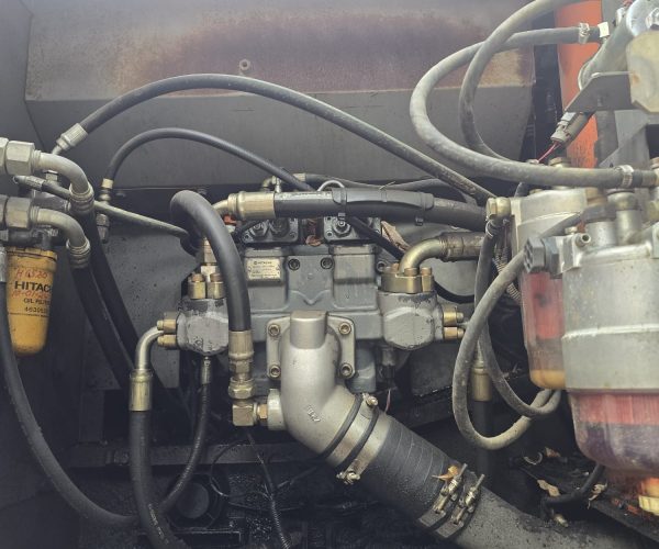 2012 HITACHI ZAXIS 240LC EXCAVATOR ENCLOSED CAB 016