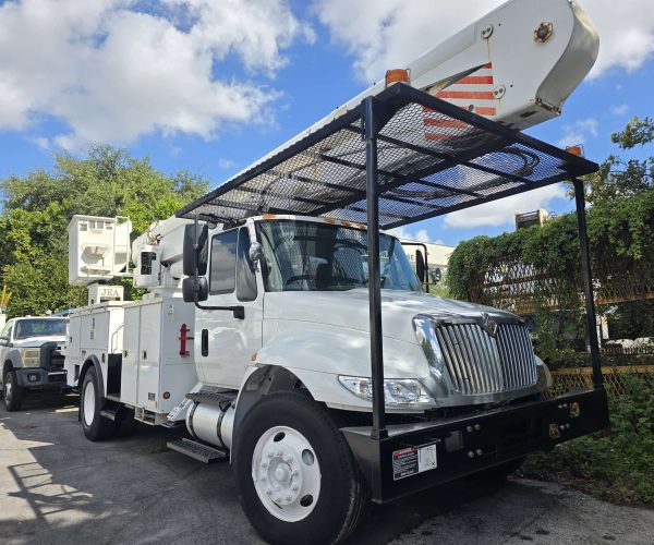 2012 INTERNATIONAL ALTEC AM55 60 FT DOUBLE MEN BUCKET & UTILITY TRUCK 001