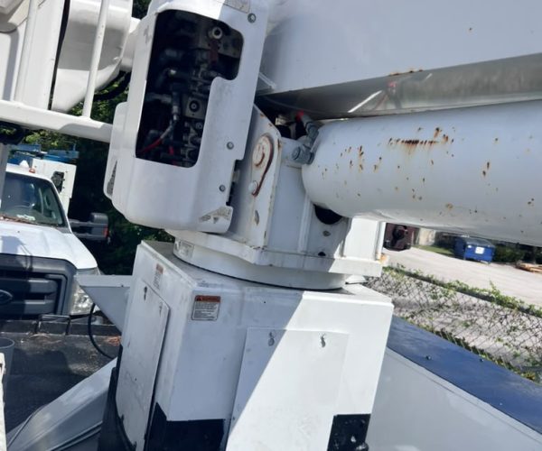 2012 INTERNATIONAL ALTEC AM55 60 FT DOUBLE MEN BUCKET & UTILITY TRUCK 004