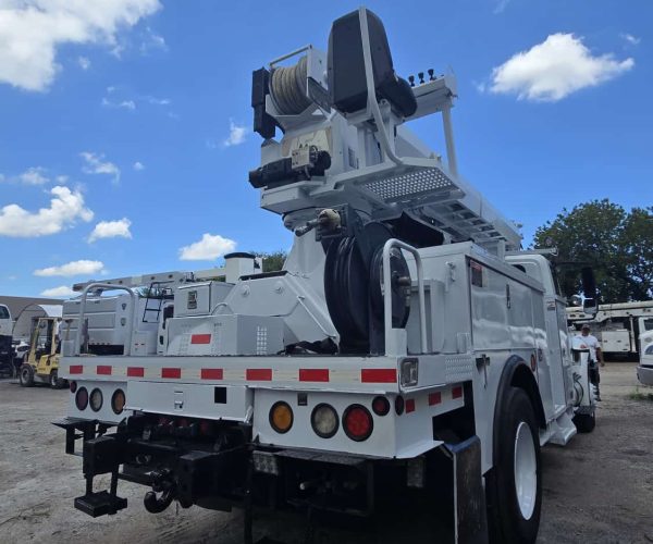 2012 INTERNATIONAL DIGGER DERRICK ALTEC DM 47-TR, 23,790LB & 47 FT SHEAVE HEIGHT 3 SECTIONS 004
