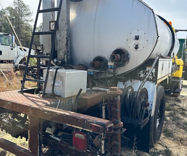 2012 INTERNATIONAL ETNYRE BLACK TOPPER CENTENNIAL 004