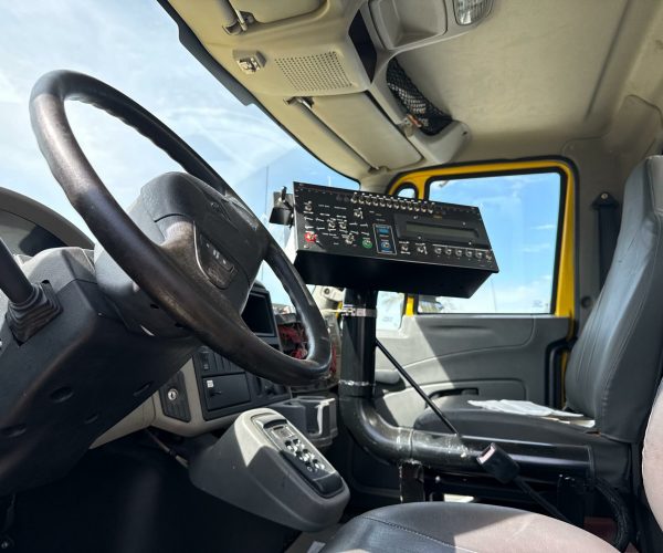 2012 INTERNATIONAL ETNYRE BLACK TOPPER CENTENNIAL 006