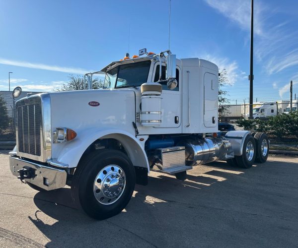 2012 PETERBILT 367 FLATTOP W SINGLE BUNK 001