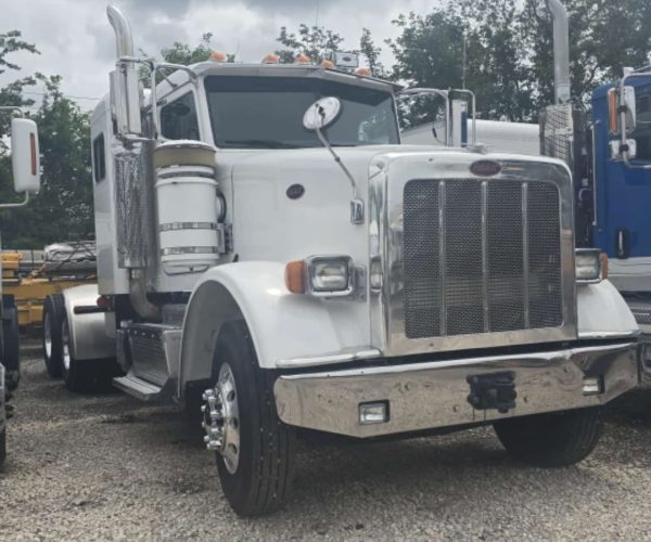 2012 PETERBILT 367 FLATTOP W SINGLE BUNK 002