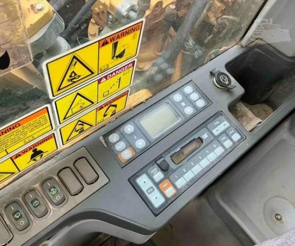 2013 CATERPILLAR 320E EXCAVATOR ENCLOSED CAB AC 006