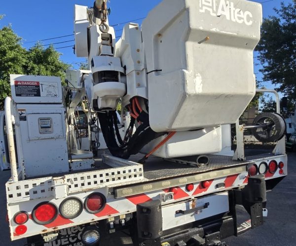 2013 FORD 550 ALTEC TA40 45FT W JIB 2 OUTRIGGERS 004